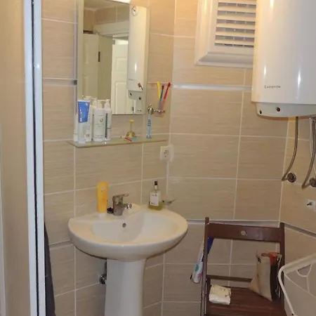 Huge 3 Bedroom Apartment, 100 Metres From Beach, Mavisehir, Apartment