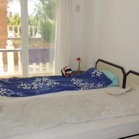 Huge 3 Bedroom Apartment, 100 Metres From Beach, Mavisehir, *
