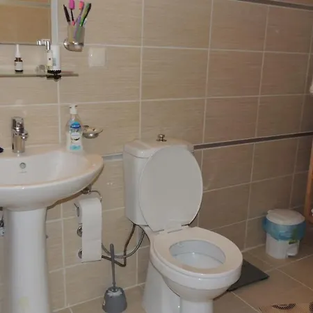 Appartamento Huge 3 Bedroom Apartment, 100 Metres From Beach, Mavisehir, *